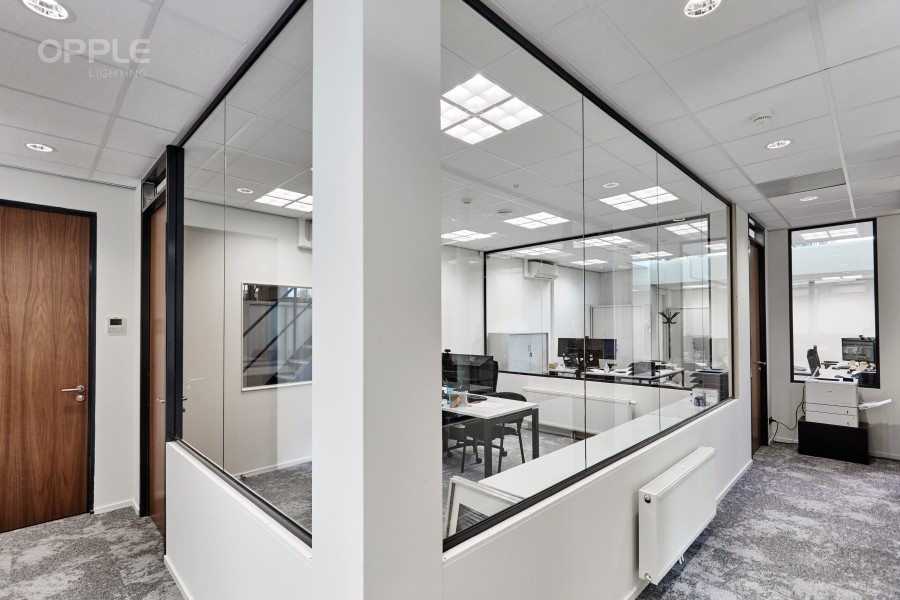 Dutch office with Smart Lighting - Panel Grille
